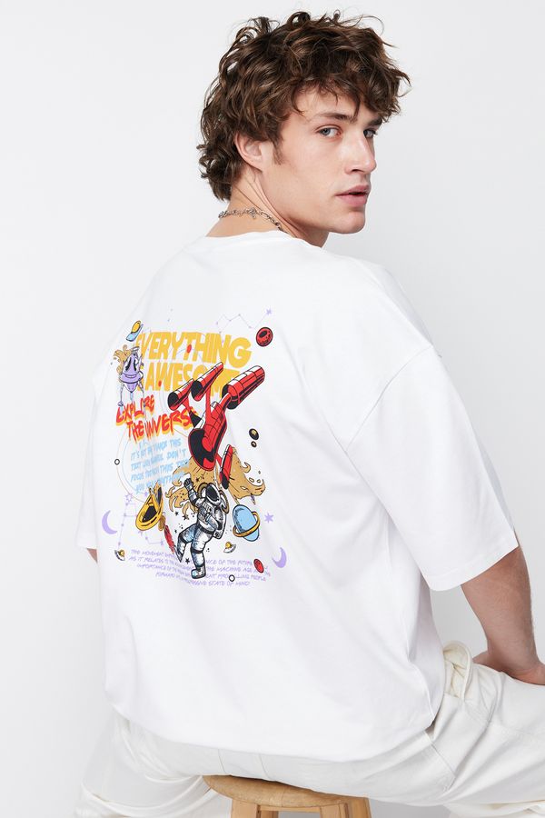 Trendyol Trendyol White Oversize/Wide Cut Space Printed 100% T-Shirt