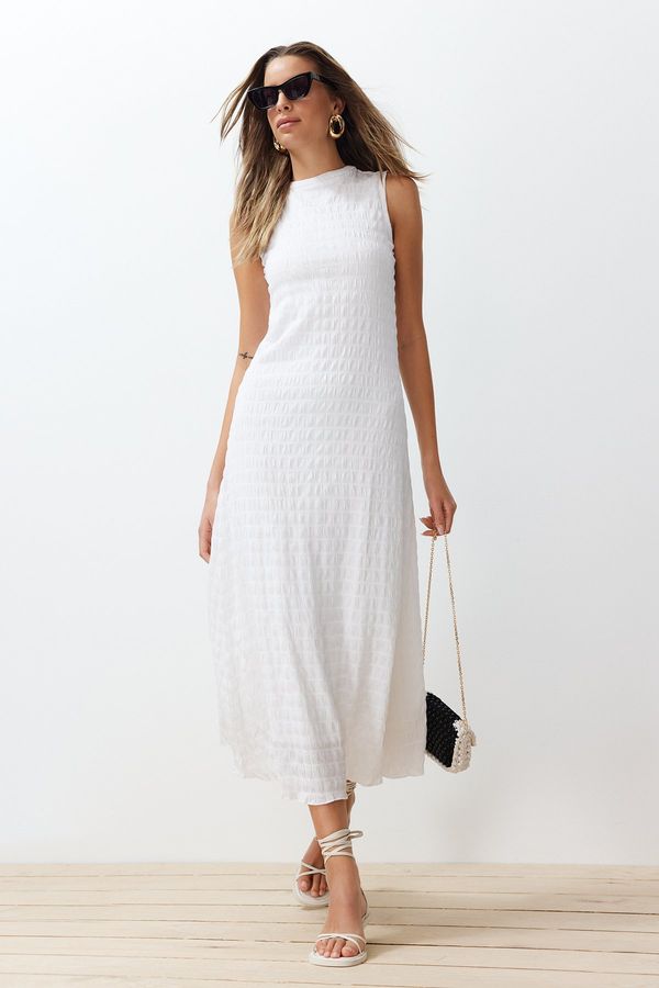 Trendyol Trendyol White Plain Texture A-line/Bell Form Crew Neck Texture Maxi Dress