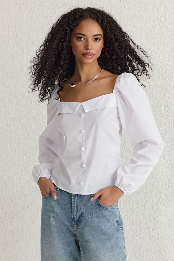 Trendyol Trendyol White Shoulders Gathered Long Sleeve Collar Detail Woven Blouse