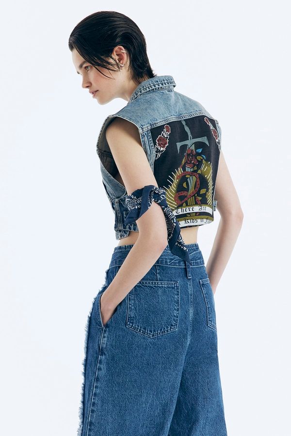 Trendyol Trendyol X Zeynep Tosun Blue Print Detailed Denim Vest