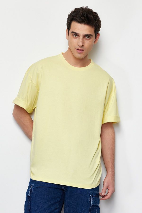 Trendyol Trendyol Yellow Oversize/Wide-Fit Basic 100% Cotton T-Shirt
