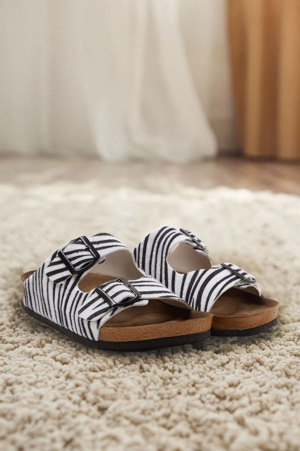 Trendyol Trendyol Zebra Double Buckle Women's Slippers