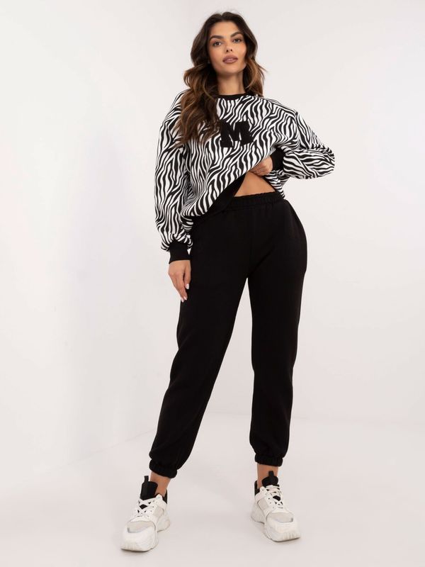 Fashionhunters White and black women's tracksuit