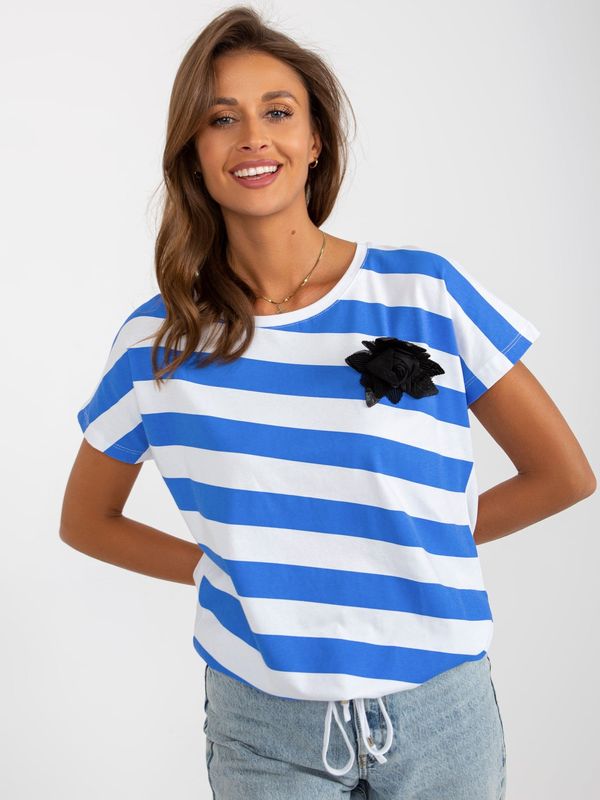 Fashionhunters White-blue striped blouse with brooch