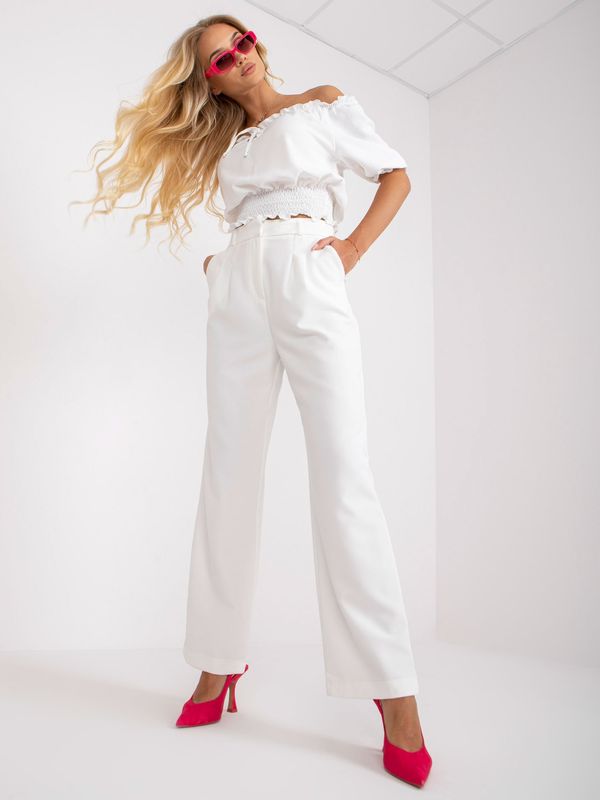 Fashionhunters White fabric trousers with wide legs from RUE PARIS