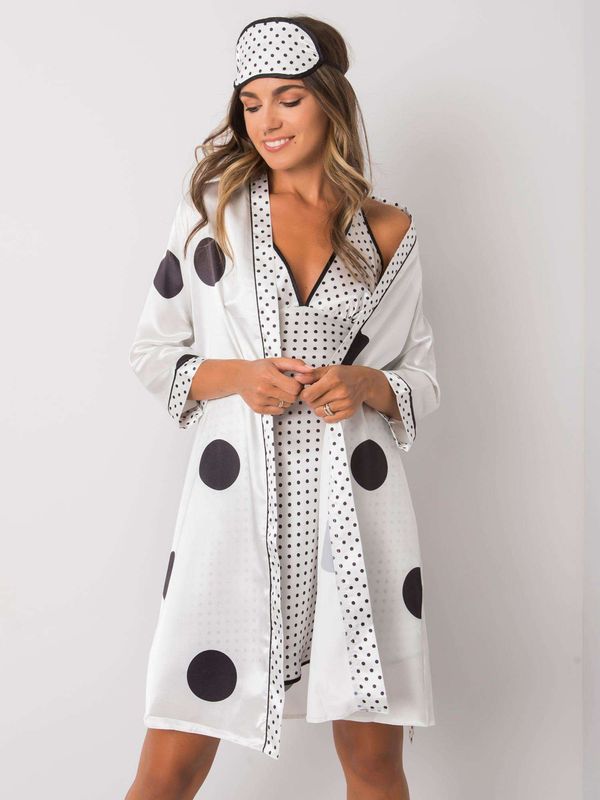 Fashionhunters White night set with polka dots