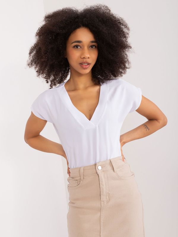 Fashionhunters White short sleeve blouse BASIC FEEL GOOD