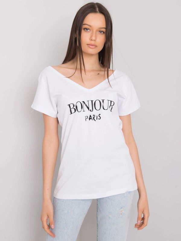 Fashionhunters White T-shirt with triangular neckline