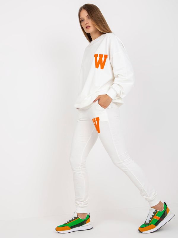 Fashionhunters White tracksuit with hoodless sweatshirt