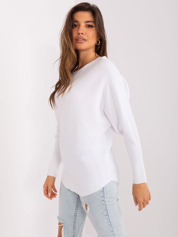 Fashionhunters White women's oversize viscose sweater