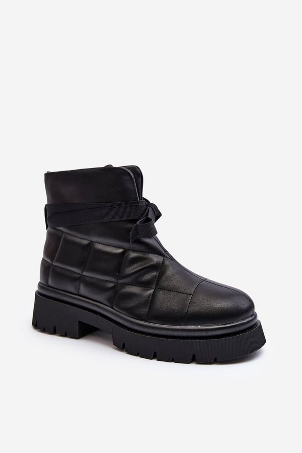 Kesi Women's ankle boots with stitching and lacing black Bizzanti