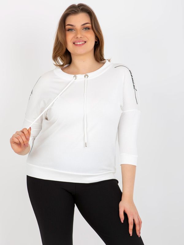 Fashionhunters Women's blouse plus size with 3/4 sleeves - ecru