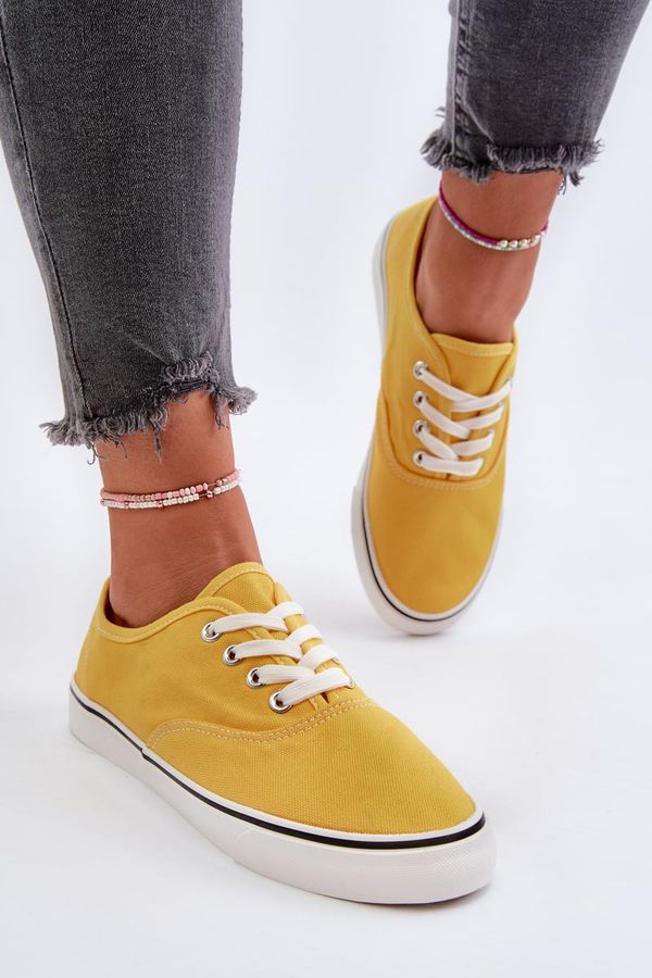 Kesi Women's Classic Yellow Sneakers Olvali