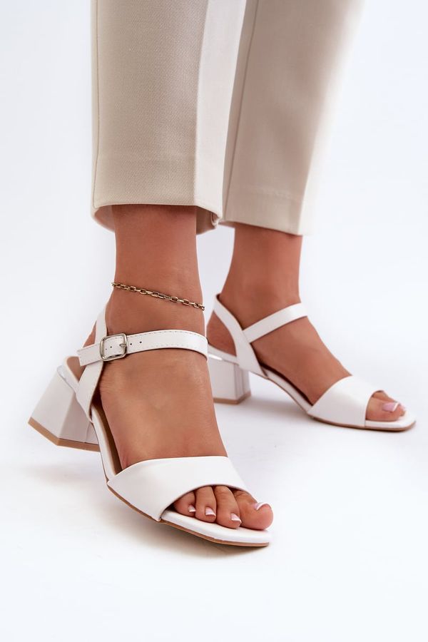 Kesi Women's eco-leather block sandals, white Leisha