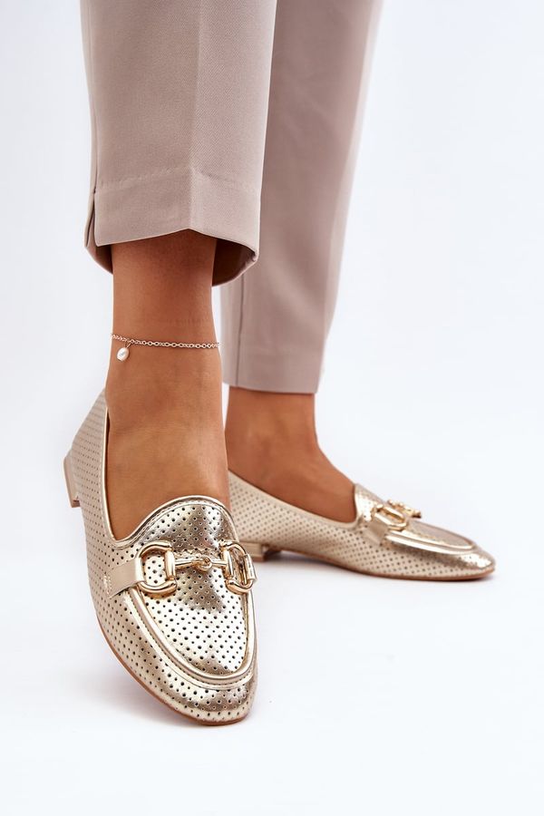Kesi Women's flat-heeled loafers with gold embellishment Iluvana