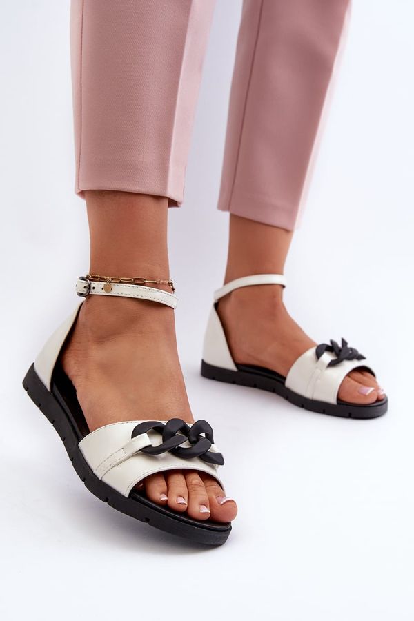 Kesi Women's Flat Sandals with Chain Vinceza White
