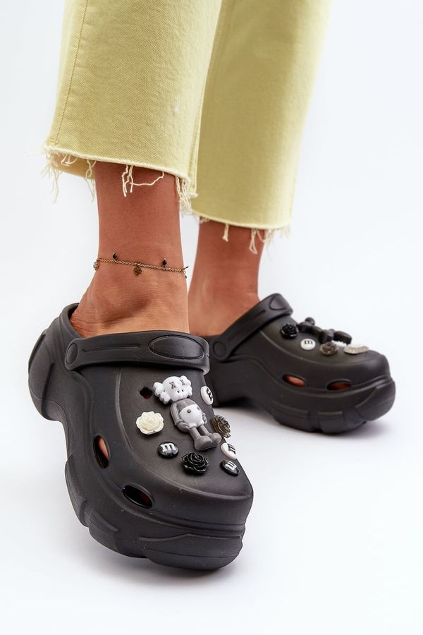Kesi Women's foam slippers with solid soles, Black Matirra