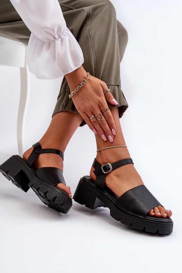 Kesi Women's sandals with chunky heels black Dottiassa