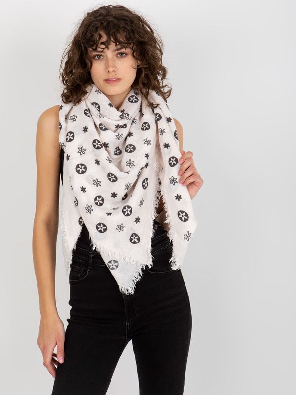Fashionhunters Women's scarf with print - light pink