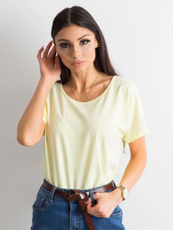 Fashionhunters Women's T-shirt light yellow color