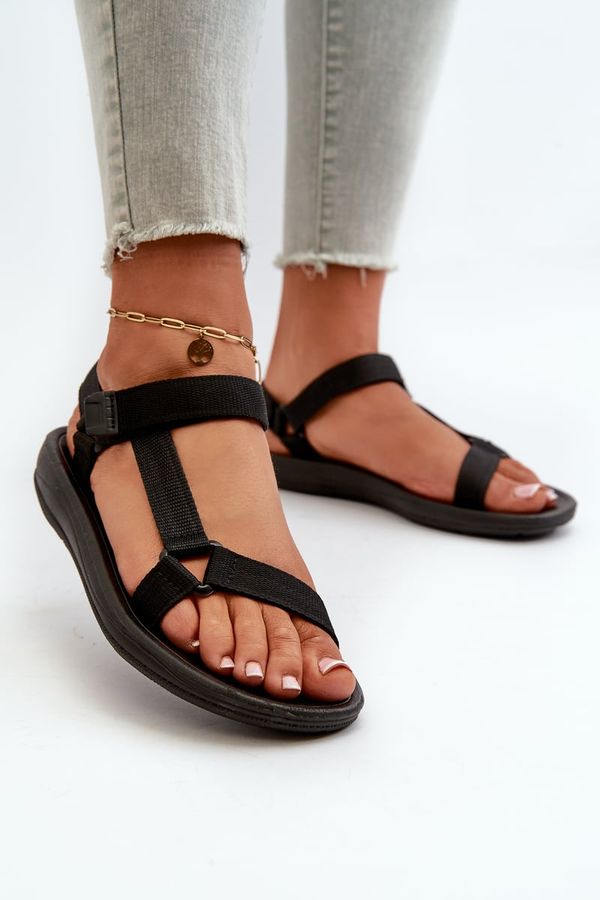 Kesi Women's Velcro Sport Sandals - Black Vilari