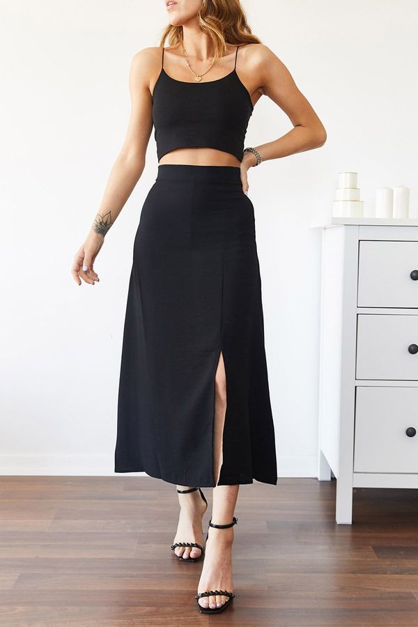 XHAN XHAN Women's Black Slit Skirt