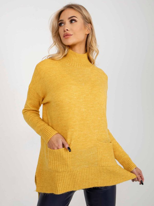 Fashionhunters Yellow long oversize sweater with pockets