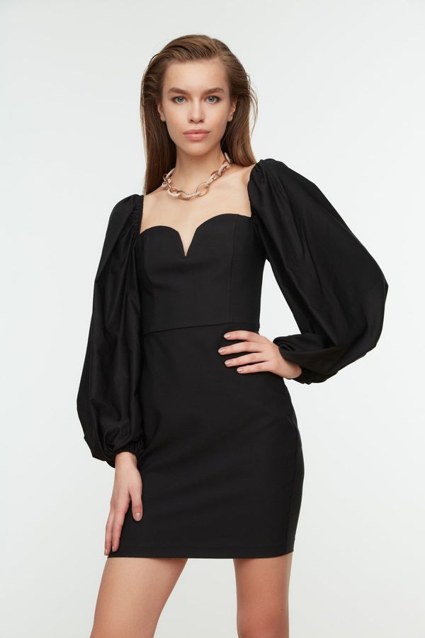 Trendyol Ženska haljina Trendyol TPRSS21EL0192/BLACK