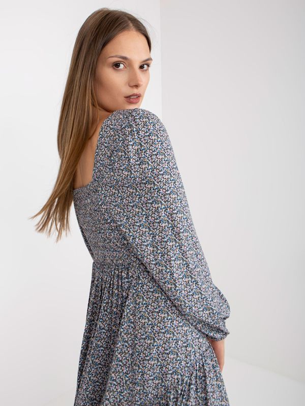 Fashionhunters ZULUNA blue midi dress with print and long sleeves