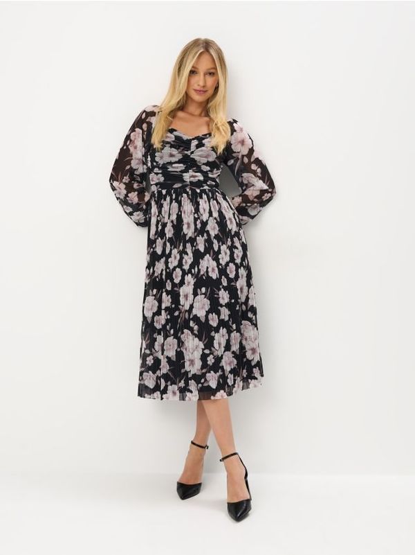 Mohito Mohito - Midi haljina s puf-rukavima