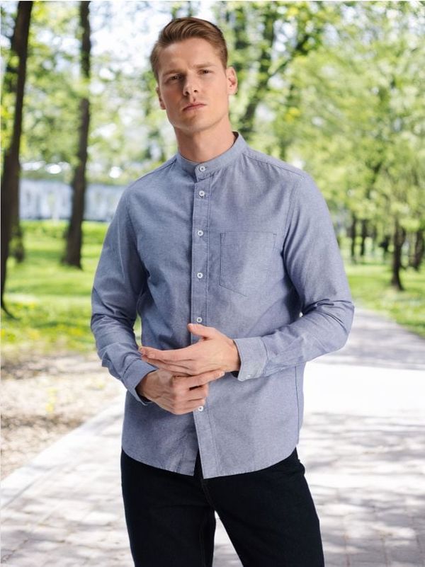 Sinsay Sinsay - Regular fit košulja - mornarsko plava